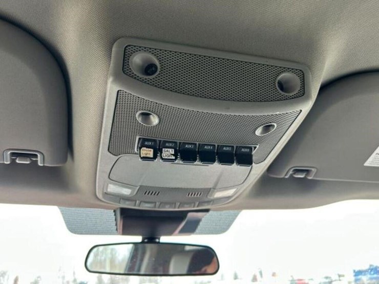 2020-ford-f550-xl-image-13