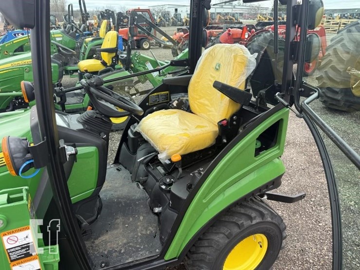 2021-john-deere-1025r-image-23