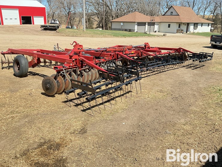case-ih-3900-image-7