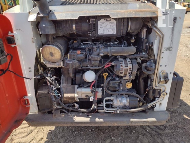 2021-bobcat-t595-image-33
