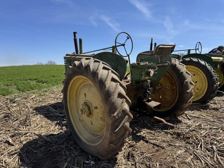 john-deere-b-image-11