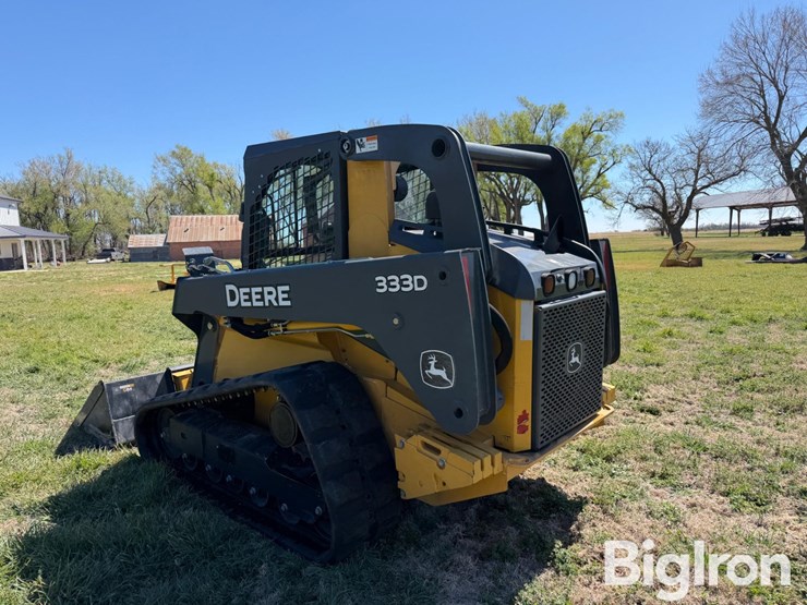 2011-deere-333d-image-7