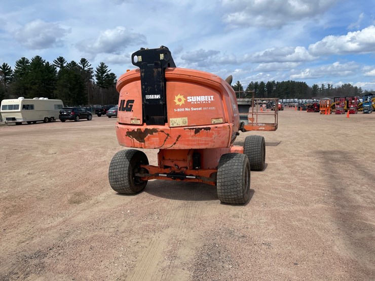 2016-jlg-400s-image-9