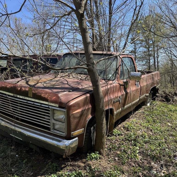 CHEVROLET CUSTOM DELUXE