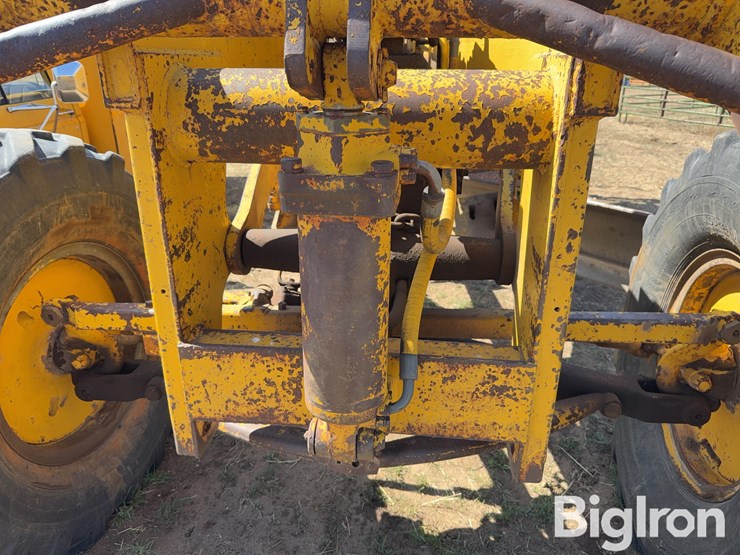 caterpillar-12-image-18