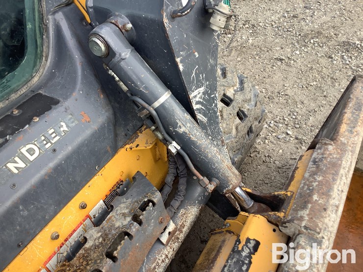 2021-deere-325g-image-13