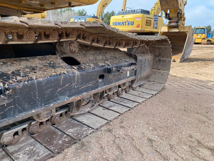2018-caterpillar-320d-image-36