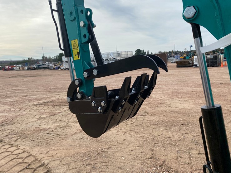 #5555-•-2026-cfg-kt12r-mini-excavator-image-8