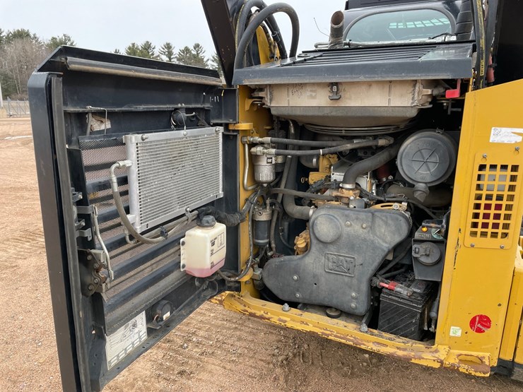 2019-caterpillar-299d2-xhp-image-31