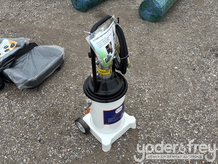 unused-high-pressure-air-operated-grease-pump-image-7