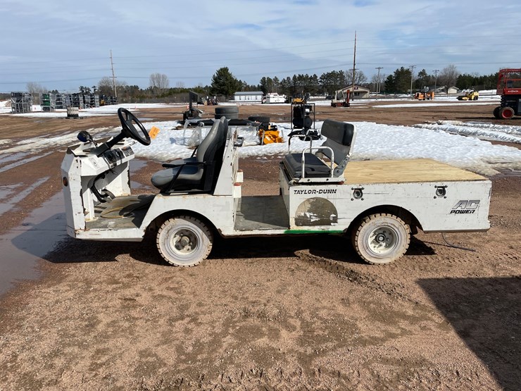 #1559-•-2017-taylor-dunn-electric-yard-cart-image-2