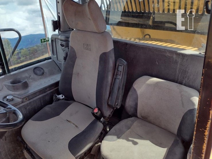 2007-caterpillar-740-image-12