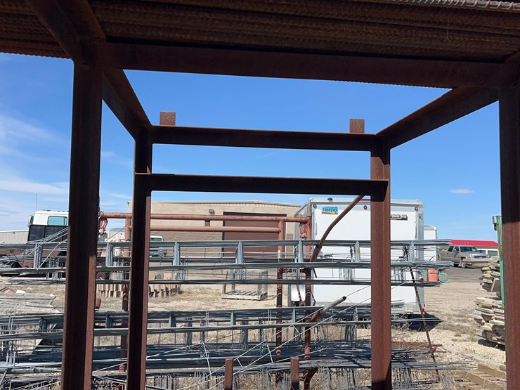 scaffolding-on-carring-cage.-image-4
