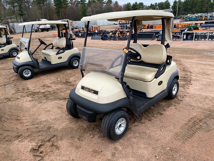#1581-•-club-car-electric-golf-cart-with-charger-image-1