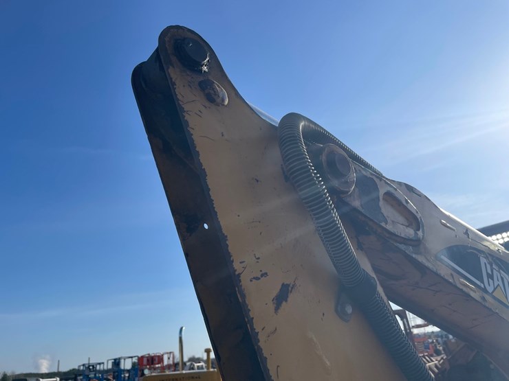 2005-caterpillar-301.8-image-13