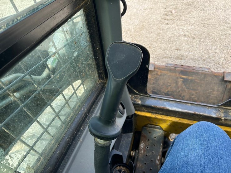 2024-new-holland-l316-image-23