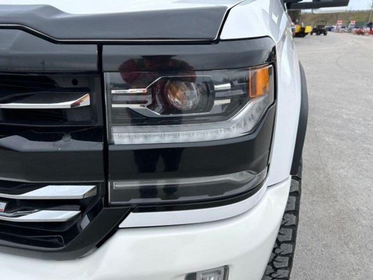 2018-chevrolet-silverado-1500-ltz-image-65