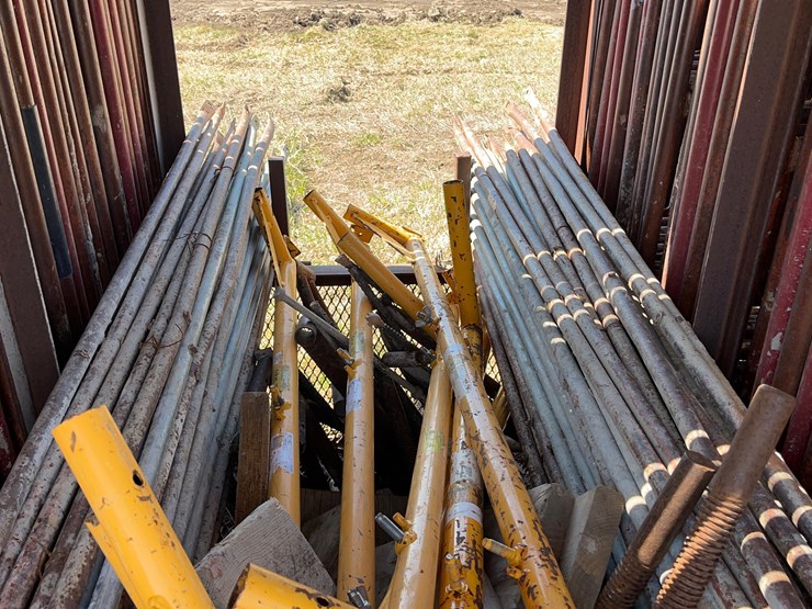 scaffolding-on-carring-cage.-image-4