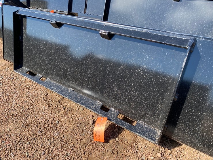#4054-•-swict-66"-skid-steer-bucket-image-5