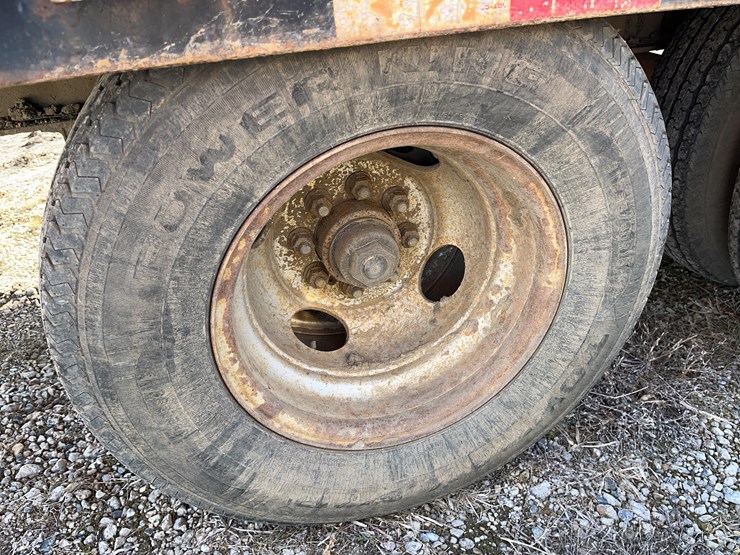 gooseneck-flatbed-trailer-image-10