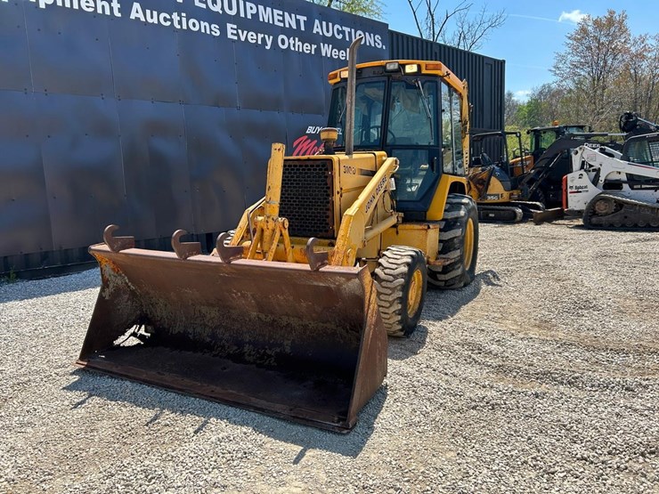 john-deere-310d-image-8