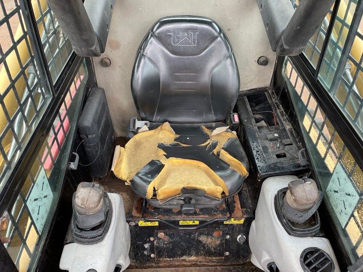 2005-caterpillar-252b-image-22