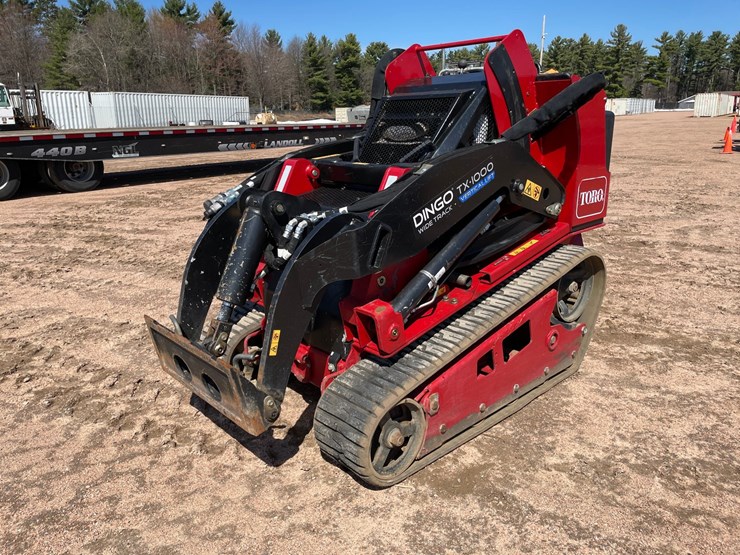#1635-•-2022-toro-dingo-tx1000-wide-track-mini-skidsteer-image-1