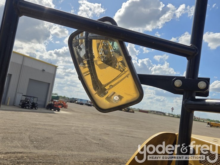 2021-caterpillar-336-image-99