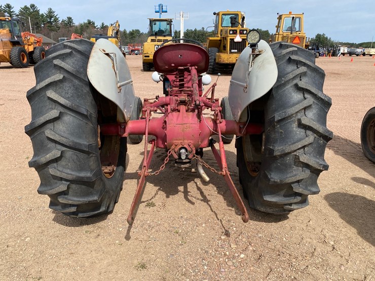 ford-tractor-image-6