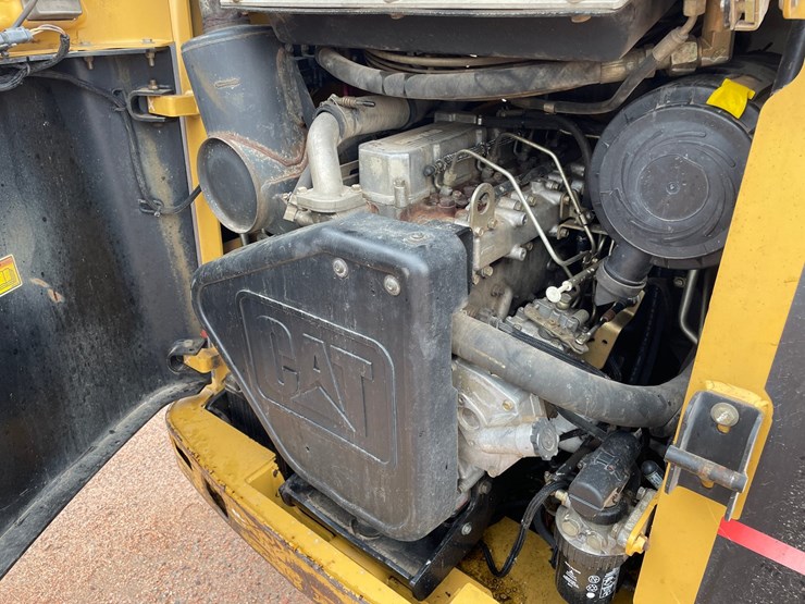 2005-caterpillar-252b-image-14