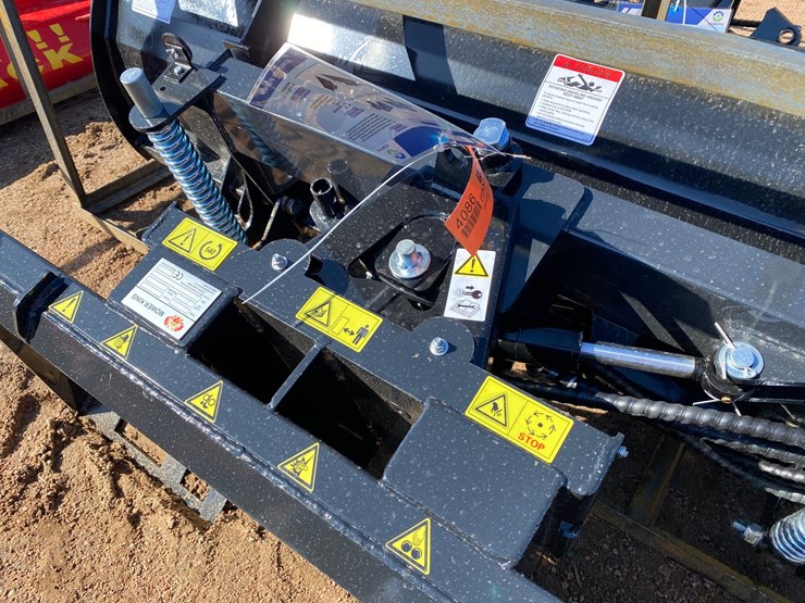 #4086-•-mower-king-84"-hydraulic-dozer-attachment-image-6