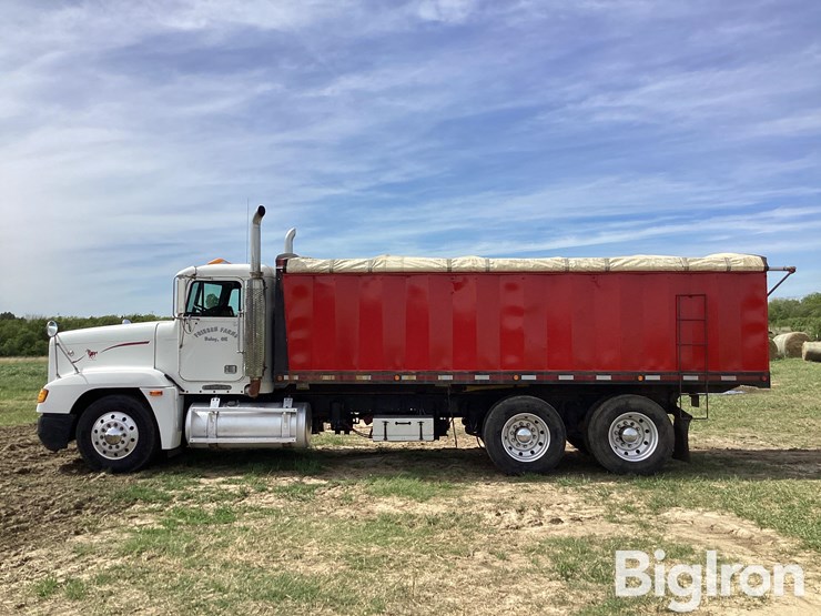 1995-freightliner-fld120-image-8