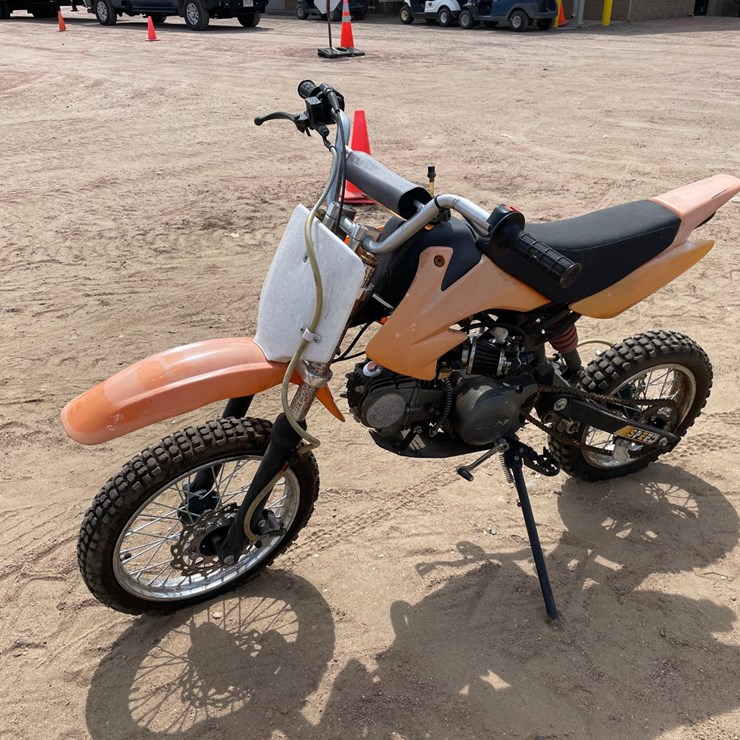 #1587 • QIYE Dirt Bike