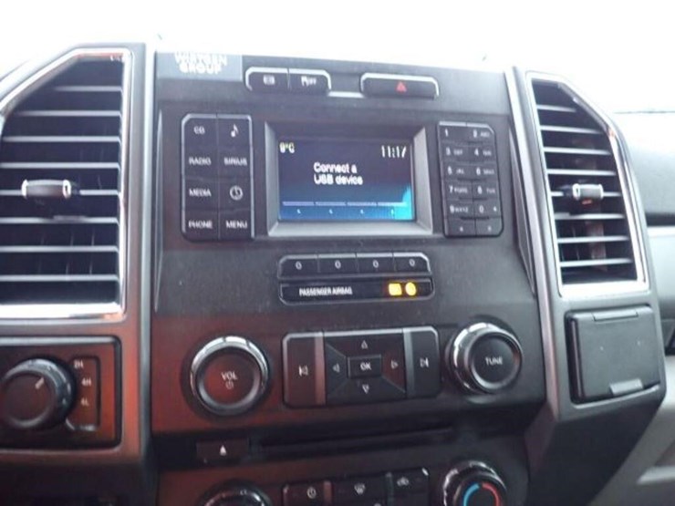 2017-ford-f250-xlt-image-27