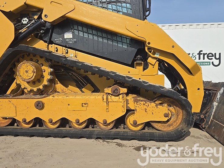 2022-caterpillar-299d3-image-17