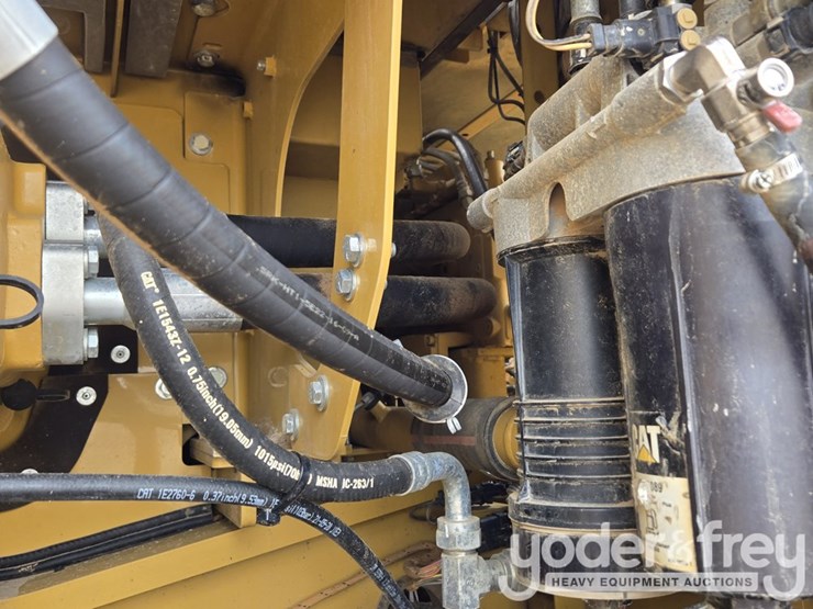 2021-caterpillar-336-image-69
