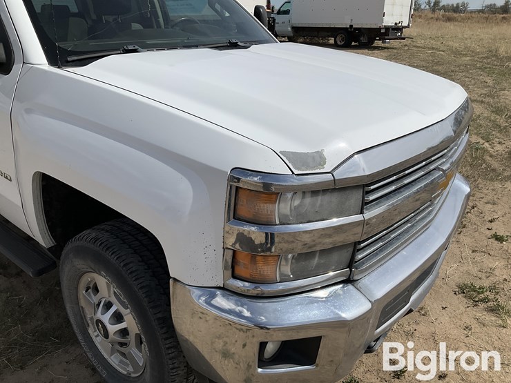 2015-chevrolet-silverado-2500-image-10