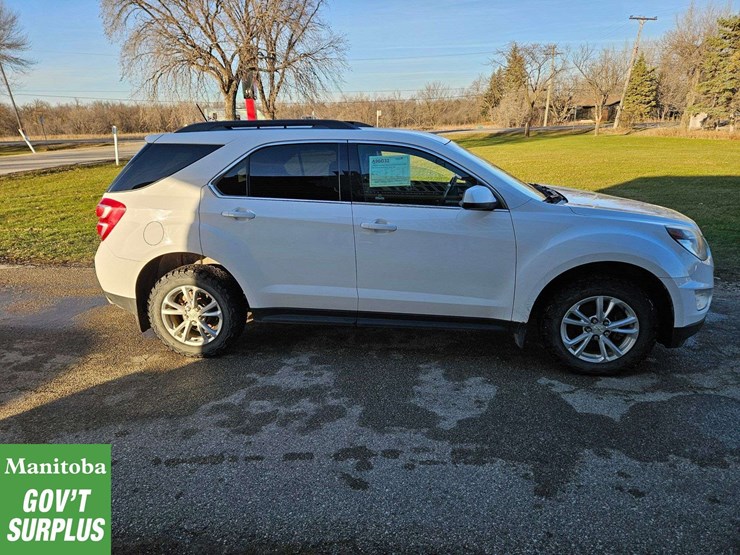 2016-chevrolet-equinox-lt-image-8