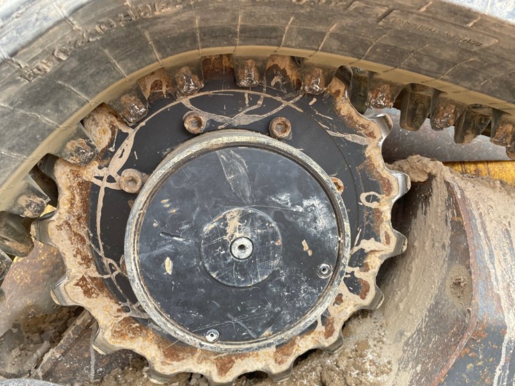 2007-new-holland-c185-image-23