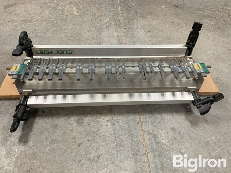 leigh-d4r-24”-dovetail-jig-image-2