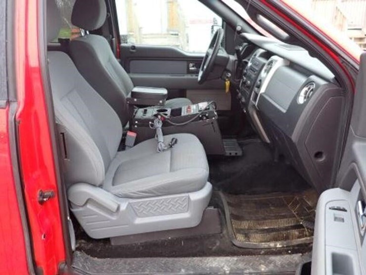 2013-ford-f150-xlt-image-36