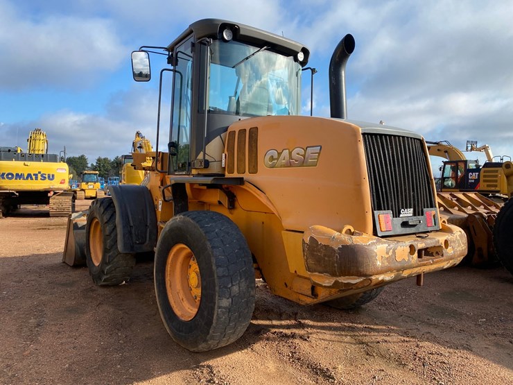 2012-case-521e-image-5