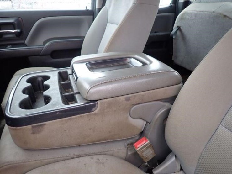 2016-chevrolet-2500hd-image-30
