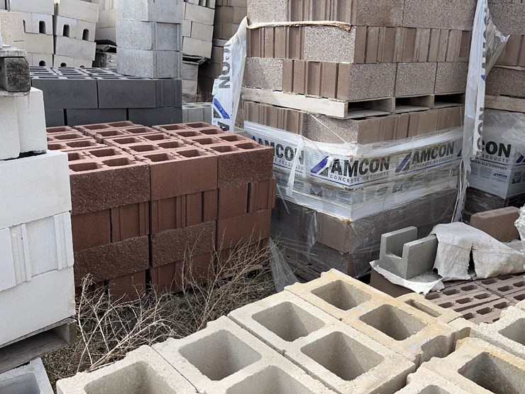 patio-and-building-bricks-image-19