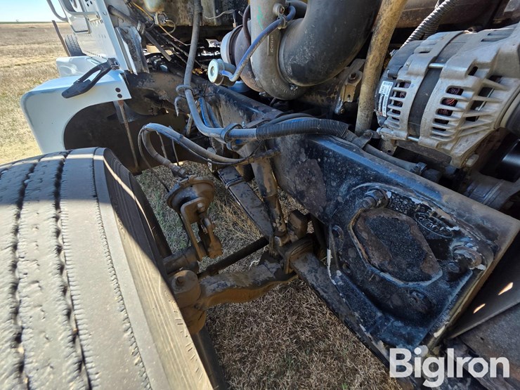 1999-peterbilt-377-image-18