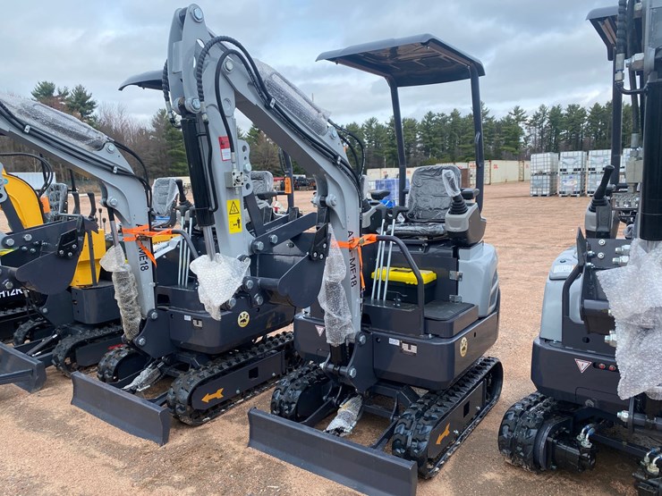 #5544-•-new-ats-me18-mini-excavator-image-1