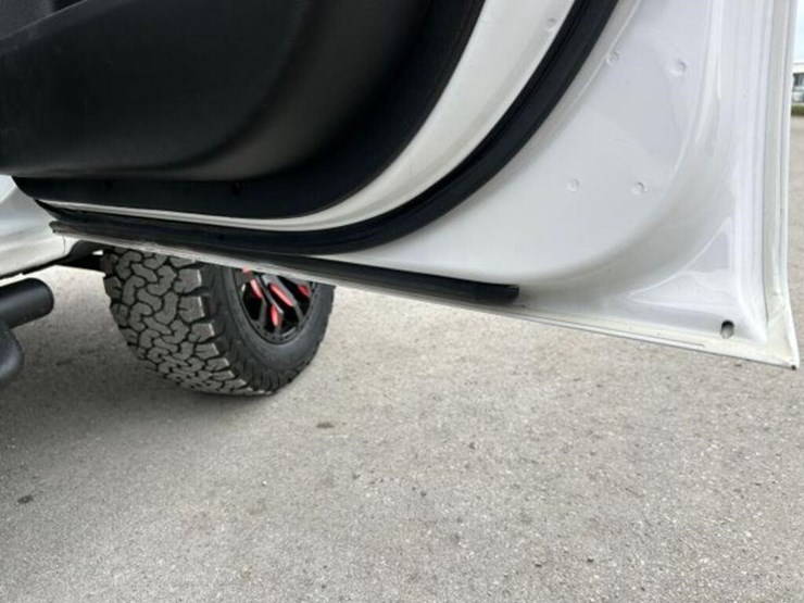 2018-chevrolet-silverado-1500-ltz-image-37