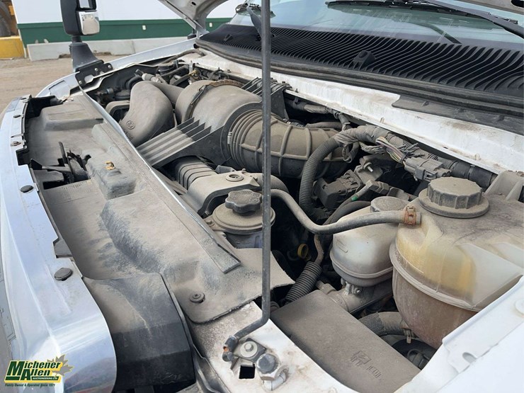 2016-ford-e-series-s/a-21-passenger-bus-image-22