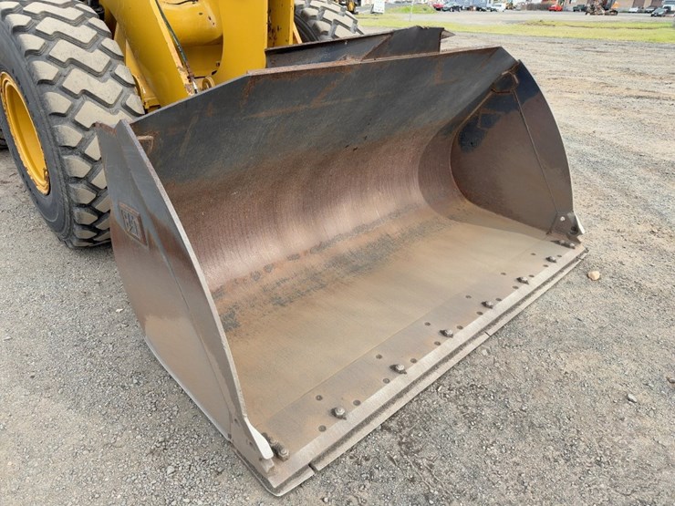 2020-caterpillar-930m-image-8