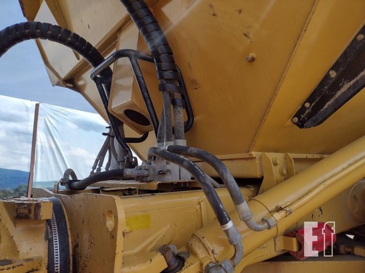 2007-caterpillar-740-image-19